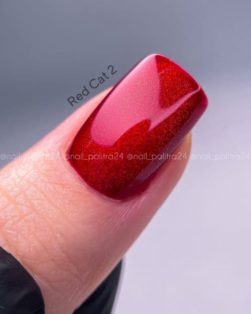 КИРА гель-лак кошачий глаз RED 002 10мл
